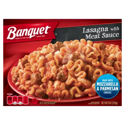 Classic Lasagna with Meat Sauce